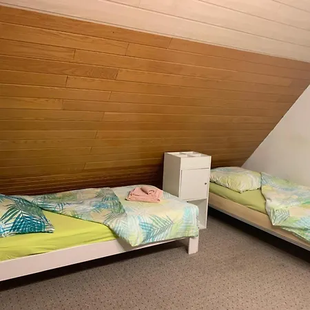 Fair House Near Düsseldorf- 5 Bedrooms, Garden, Terrace Parking *